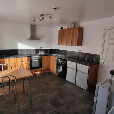 En Suite Room With Kitchen Facilities Nottingham Eksteriør bilde