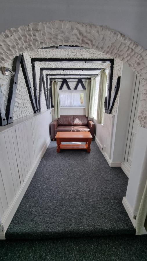 En Suite Room With Kitchen Facilities Nottingham Eksteriør bilde